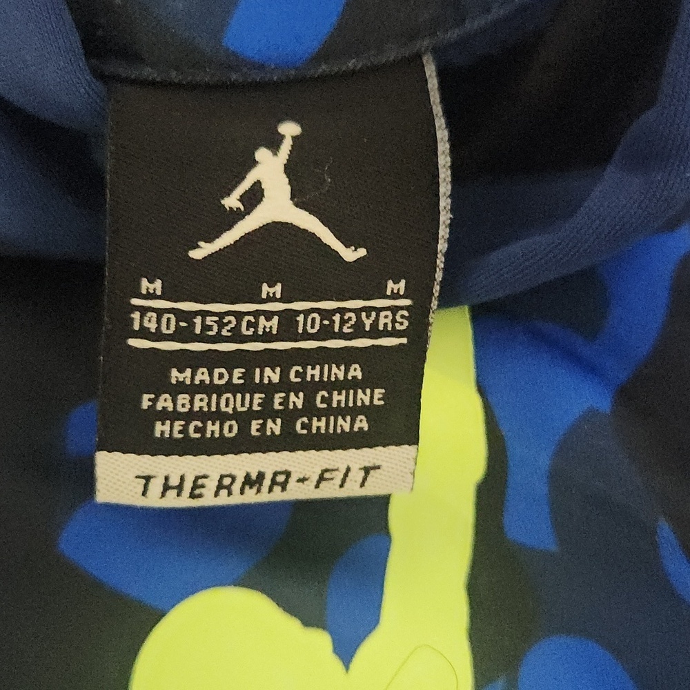 JORDAN THERMA-FIT  Size M 10-12 Boy's Blue Hoodie with Graphic Design. - Picture 2 of 11